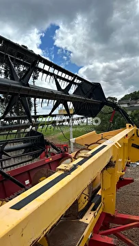 PLATAFORMA NEW HOLLAND 25 F ANO 2015