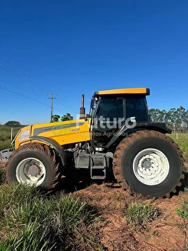 TRATOR VALTRA BH 180 ANO 2010