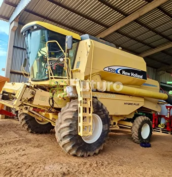 COLHEITADEIRA NEW HOLLAND TC 59 ANO 2004