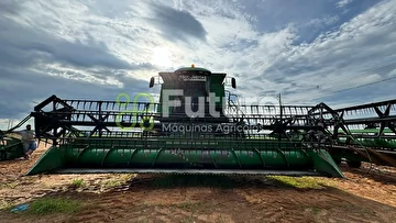 COLHEITADEIRA JOHN DEERE 1550 ANO 2002