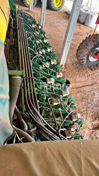 PLANTADEIRA JOHN DEERE DB 74 ANO 2013