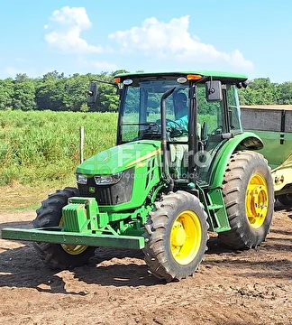 TRATOR JOHN DEERE 5080E ANO 2022