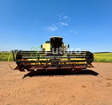 COLHEITADEIRA NEW HOLLAND TC 57 ANO 2007