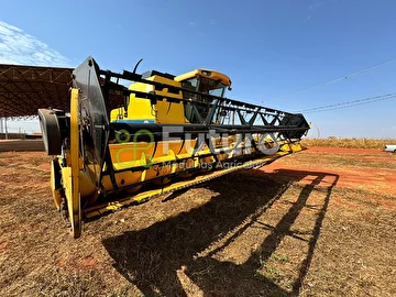 COLHEITADEIRA NEW HOLLAND TC 5090 ANO 2014