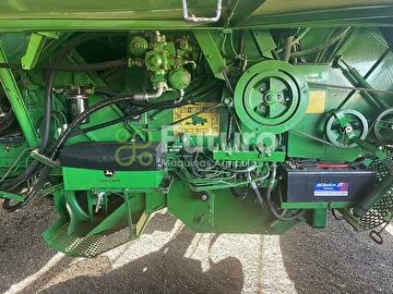 COLHEITADEIRA JOHN DEERE 1550 ANO 2002