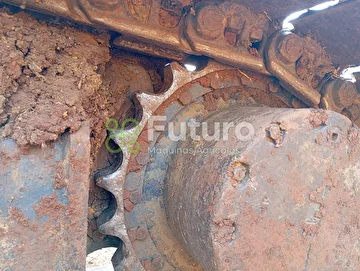 ESCAVADEIRA KOMATSU PC160 ANO 2008