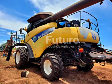 COLHEITADEIRA NEW HOLLAND CR 9060 ANO 2011