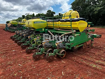 PLANTADEIRA JOHN DEERE 2134 ANO 2017
