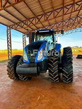 TRATOR NEW HOLLAND T8.385 ANO 2014