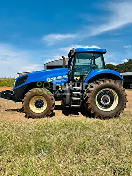 TRATOR NEW HOLLAND T8.270 ANO 2012