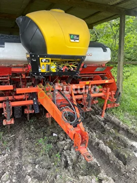 PLANTADEIRA KUHN PDM PG 900 ANO 2014