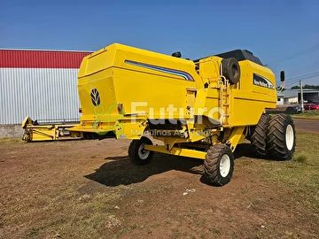 COLHEITADEIRA NEW HOLLAND TC 57 ANO 2007