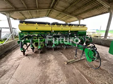 PLANTADEIRA JOHN DEERE 2113 ANO 2016