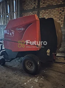 ENFARDADEIRA KUHN FB 2125 ANO 2010