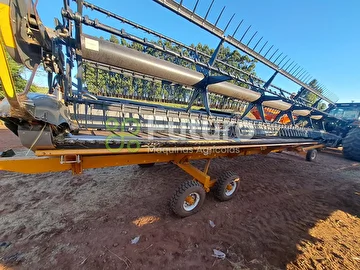 COLHEITADEIRA VALTRA BC 6500 ANO 2014