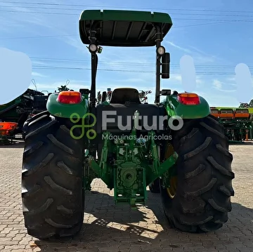 TRATOR JOHN DEERE 5080E ANO 2023