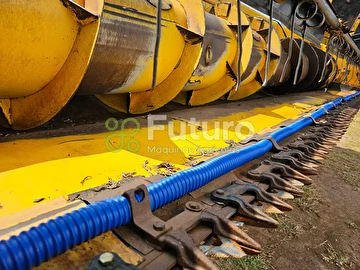 COLHEITADEIRA NEW HOLLAND TC 57 ANO 2007