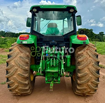 TRATOR JOHN DEERE 6110J ANO 2012