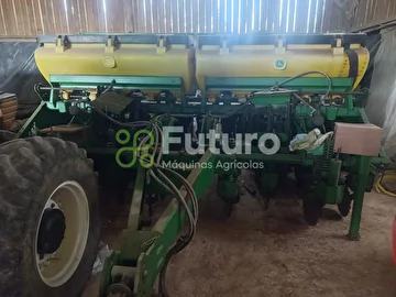 PLANTADEIRA JOHN DEERE 1109 ANO 2010