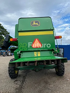 COLHEITADEIRA JOHN DEERE 1175 ANO 2013