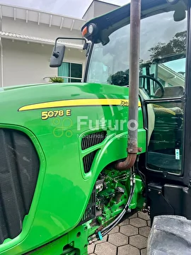 TRATOR JOHN DEERE 5078 E ANO 2015