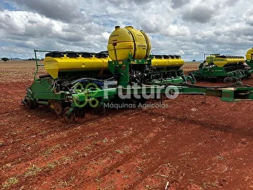 PLANTADEIRA JOHN DEERE 2134 ANO 2017