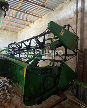 COLHEITADEIRA JOHN DEERE 1175 ANO 1999