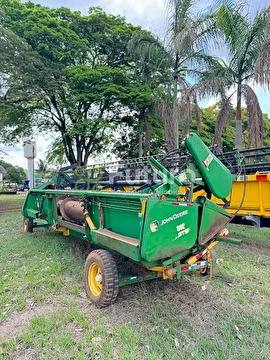 COLHEITADEIRA JOHN DEERE 1450 ANO 2002