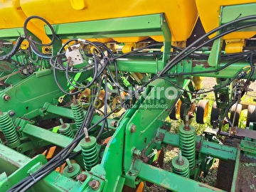 PLANTADEIRA JOHN DEERE 1111 ANO 2007