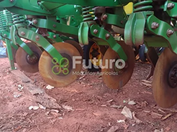 PLANTADEIRA JOHN DEERE 1113 ANO 2014