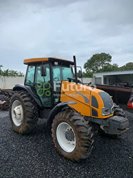TRATOR VALTRA BM 100 ANO 2010