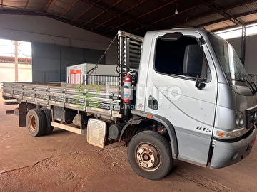 CAMINHÃO MERCEDES BENZ ACCELO 815 ANO 2015