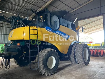 COLHEITADEIRA NEW HOLLAND CR 8090 ANO 2015