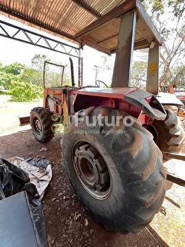TRATOR MASSEY FERGUSON 650 ANO 2005