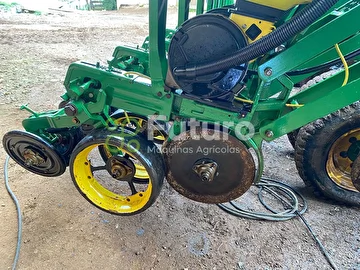 PLANTADEIRA JOHN DEERE 1111 ANO 2014