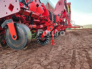 PLANTADEIRA KUHN PG 1300 ANO 2018