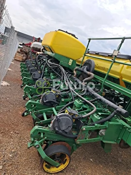 PLANTADEIRA JOHN DEERE 2117 CCS ANO 2014