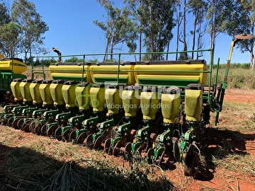 PLANTADEIRA JOHN DEERE 1113 ANO 2011