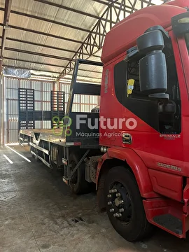 CAMINHÃO IVECO 240E28S ANO 2014