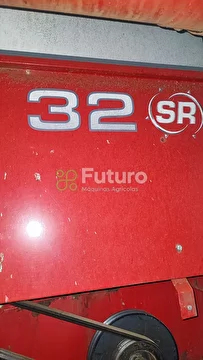 COLHEITADEIRA MASSEY FERGUSON 32SR ANO 2014