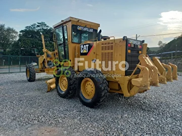 MOTONIVELADORA CATERPILLAR 140K ANO 2010