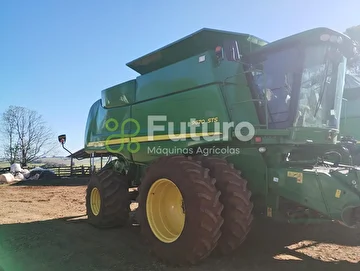 COLHEITADEIRA JOHN DEERE STS 9670 ANO 2013