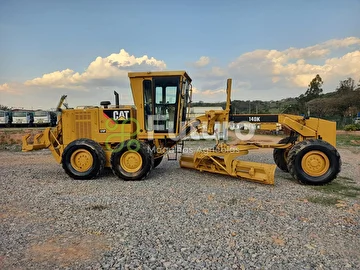 MOTONIVELADORA CATERPILLAR 140K ANO 2010