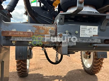 PULVERIZADOR VALTRA BS 3020H ANO 2012