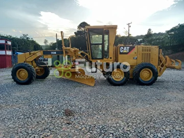 MOTONIVELADORA CATERPILLAR 140K ANO 2010