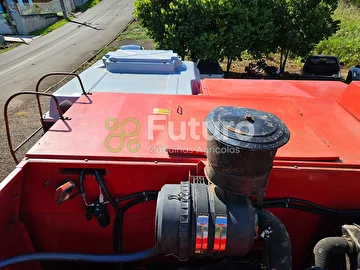 COLHEITADEIRA MASSEY FERGUSON 5650 ANO 2003