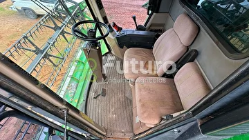 COLHEITADEIRA JOHN DEERE 1550 ANO 2002