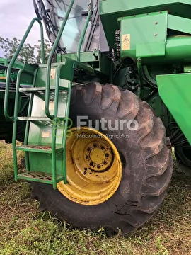 COLHEITADEIRA JD 1550 C/ PLAT 22 PÉS