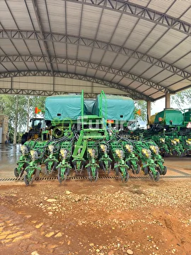 CONJUNTO TRATOR JOHN DEERE 8335R ANO 2012