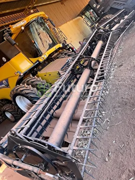 COLHEITADEIRA NEW HOLLAND CR 9080 ANO 2012